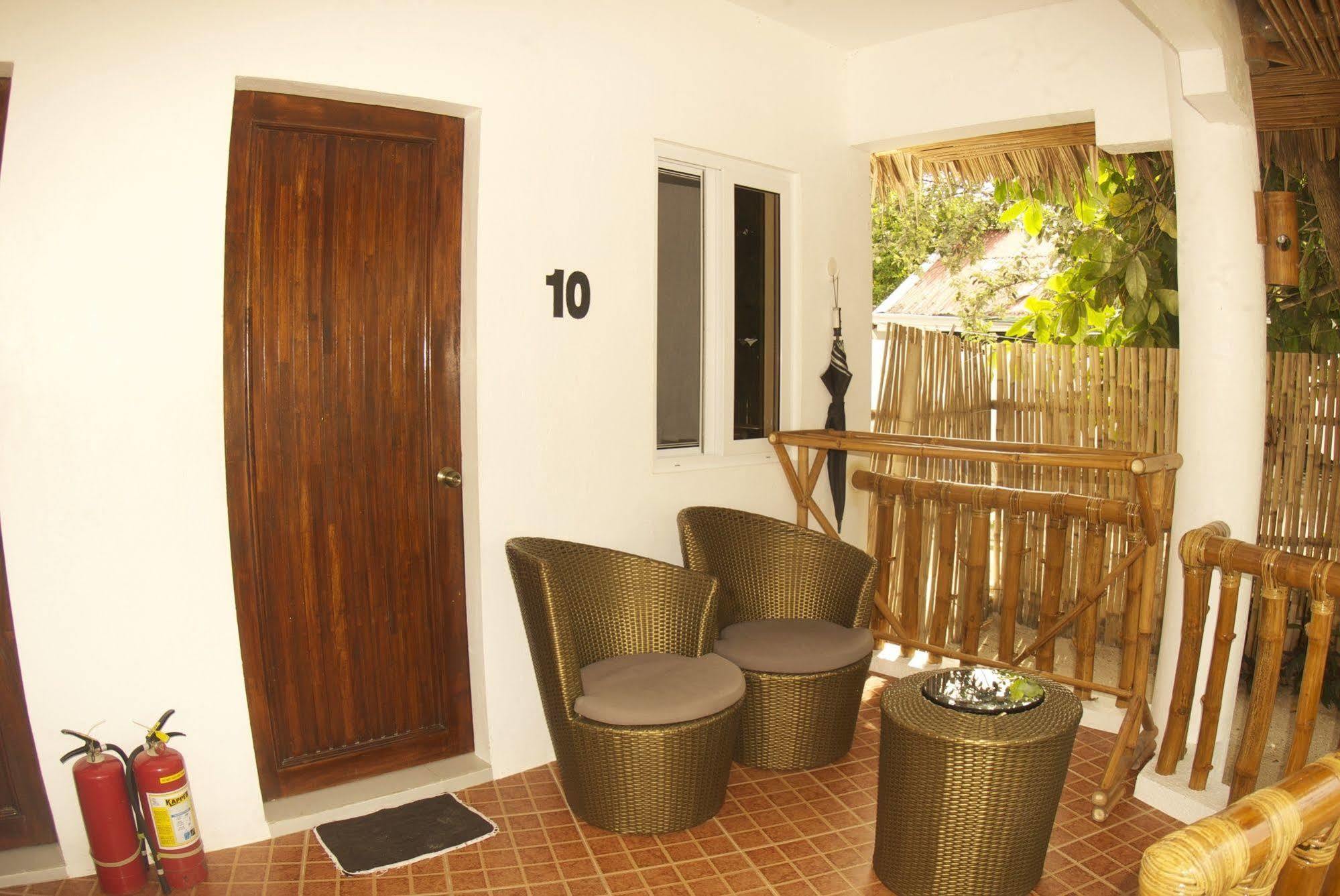 Evolution Dive And Beach Resort Malapascua Exterior foto